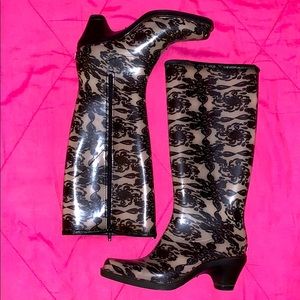 Black Tall boot